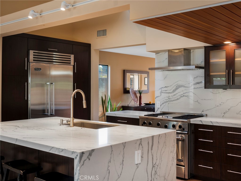 32502 Via Mentone Dana Point, CA 92629 - Photo 11 of 32