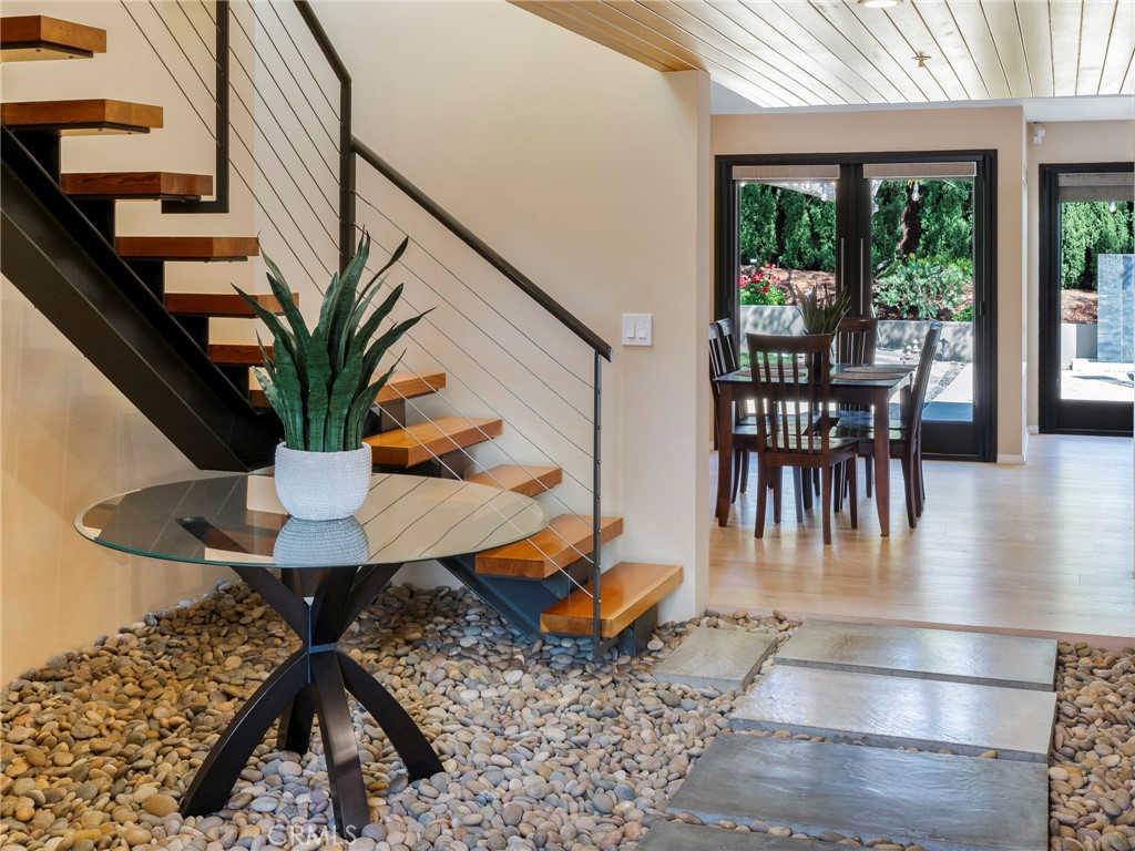 32502 Via Mentone Dana Point, CA 92629 - Photo 4 of 32