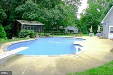 4270 Hardesty Road Huntingtown, MD 20639 - Photo 16 of 30 Exterior (Rear)