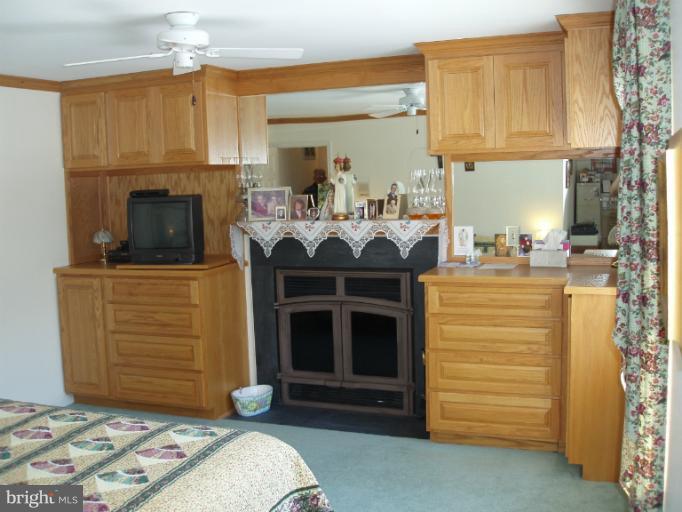 4270 Hardesty Road Huntingtown, MD 20639 - Photo 24 of 30 Bedroom (Master)