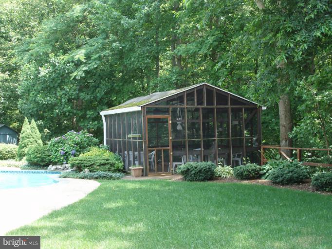4270 Hardesty Road Huntingtown, MD 20639 - Photo 5 of 30 Exterior (Rear)