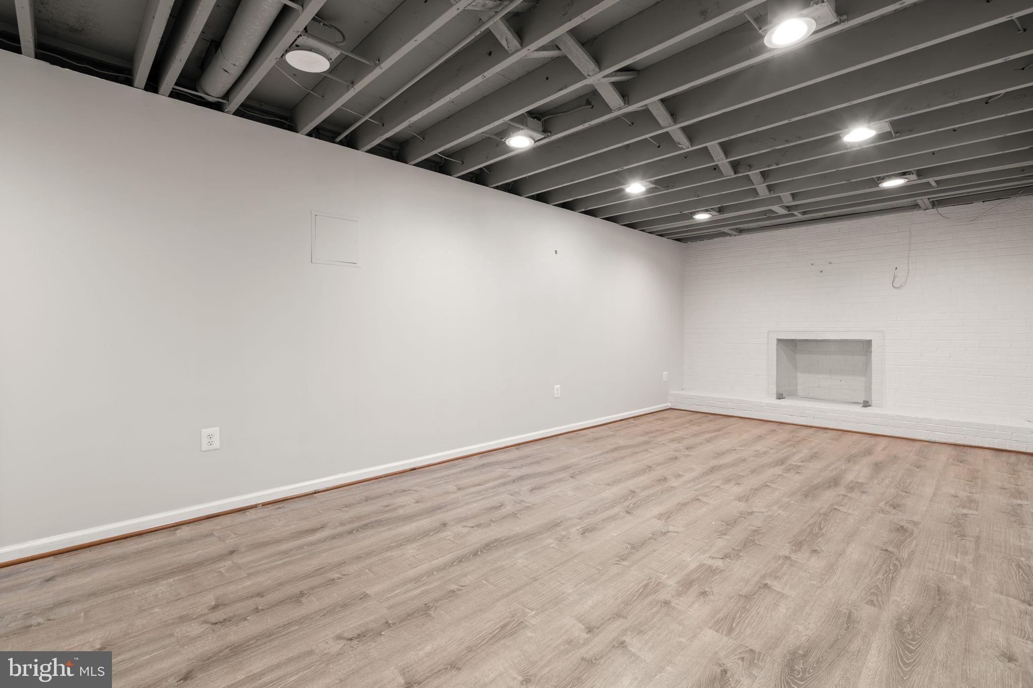 6607 Sandover Court Springfield, VA 22152 - Photo 30 of 48 Gallery Image 30