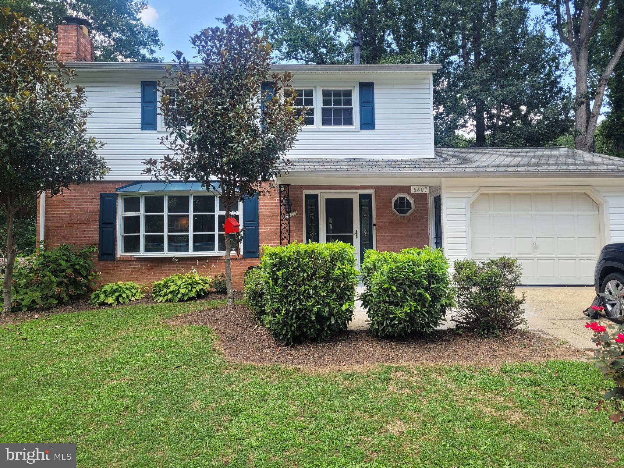 6607 Sandover Court Springfield, VA 22152 - Photo 3 of 48 Gallery Image 3