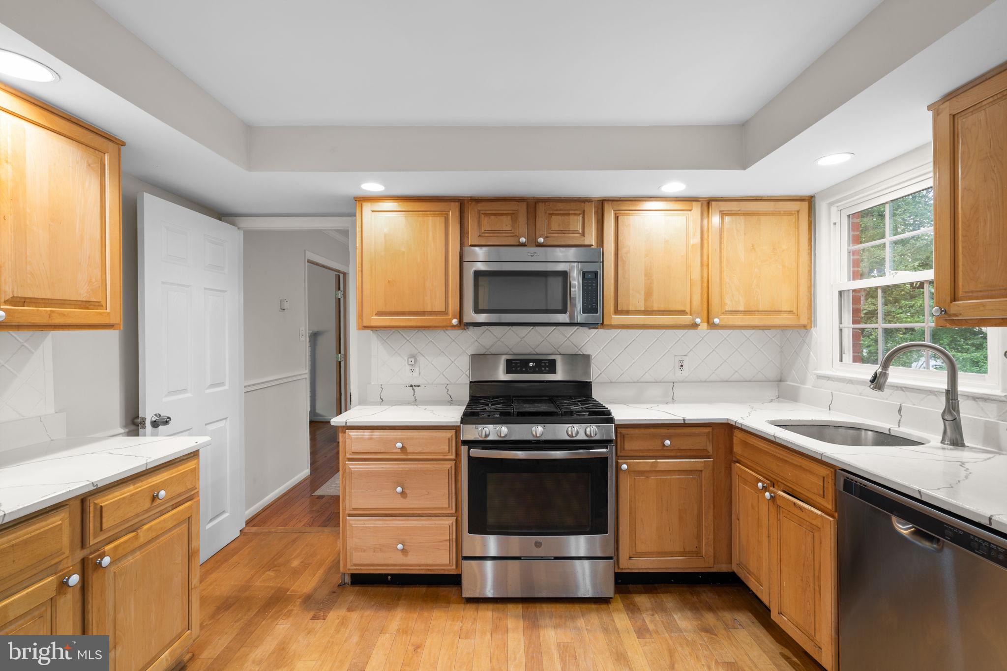 6607 Sandover Court Springfield, VA 22152 - Photo 10 of 48 Gallery Image 10