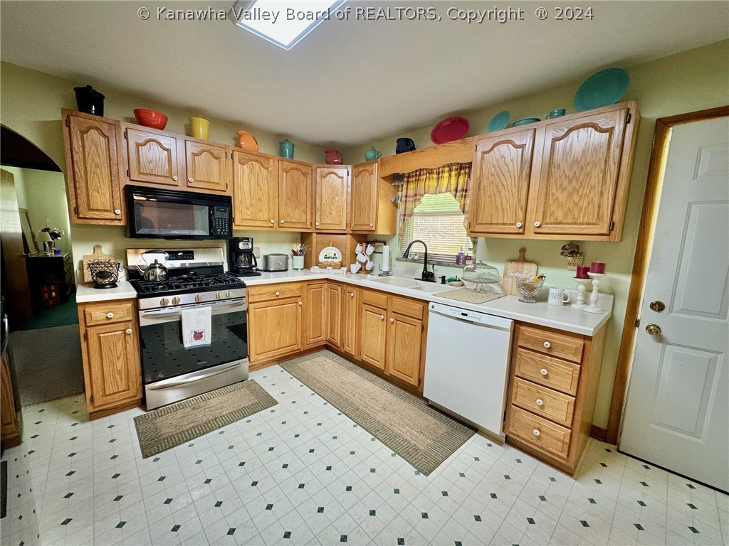 1704 Parkersburg Road Ripley, WV 25271 - Photo 17 of 43 Gallery Image 17