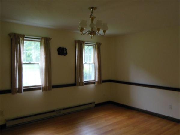 304 Edgewood Road West Springfield, MA 01089 - Photo 6 of 26 an empty room with a window