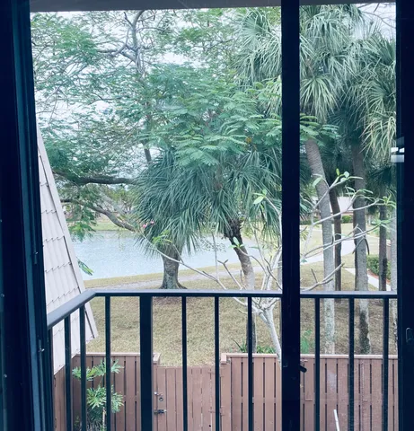 $2,300 | 5808 58th Way, West Palm Beach, FL 33409