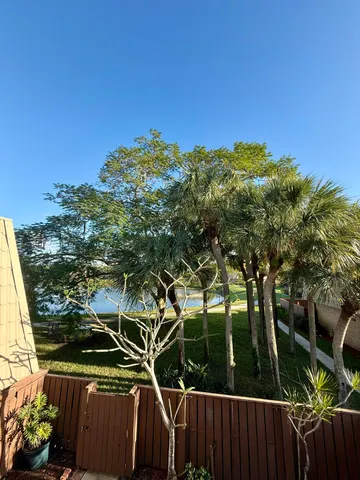 $2,200 | 5808 58th Way, West Palm Beach, FL 33409