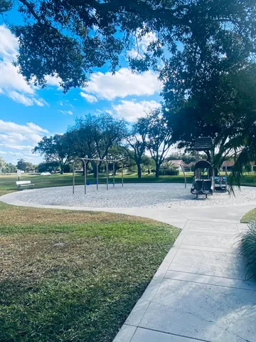 $2,200 | 5808 58th Way, West Palm Beach, FL 33409