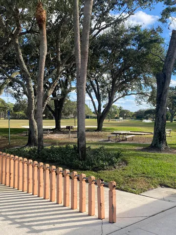 $2,200 | 5808 58th Way, West Palm Beach, FL 33409