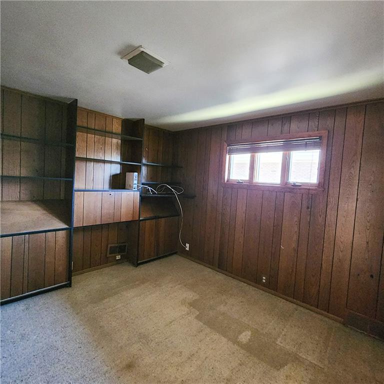 2417 Marbury Road Pittsburgh, PA 15221 - Photo 16 of 31