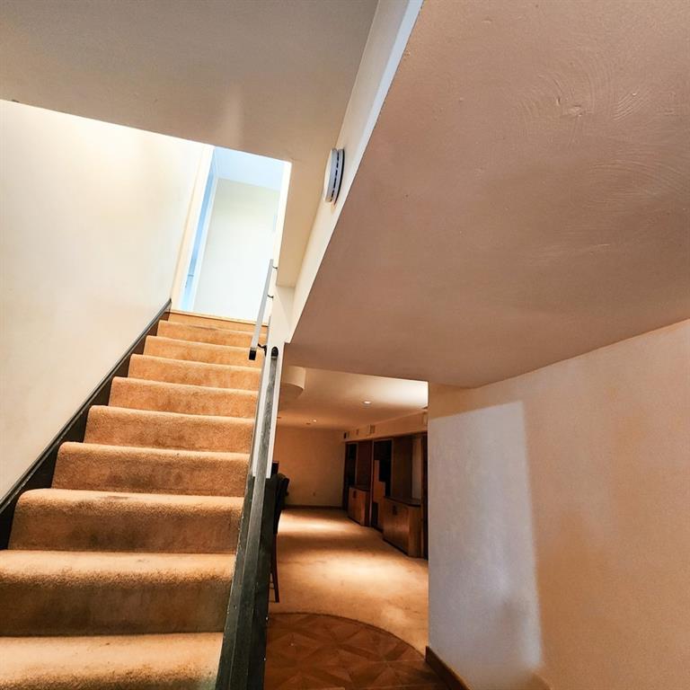 2417 Marbury Road Pittsburgh, PA 15221 - Photo 23 of 31 a view of entryway