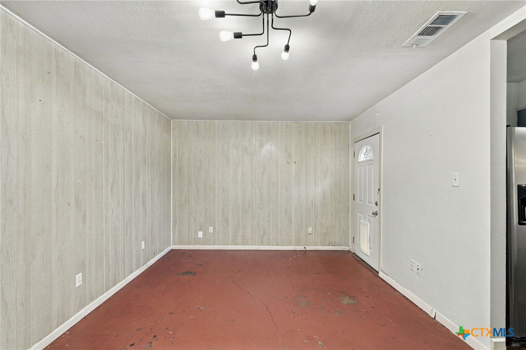 904 Kirk Street Taylor, TX 76574 - Photo 20 of 25 Bonus Room can be used in many ways to suit your needs.
