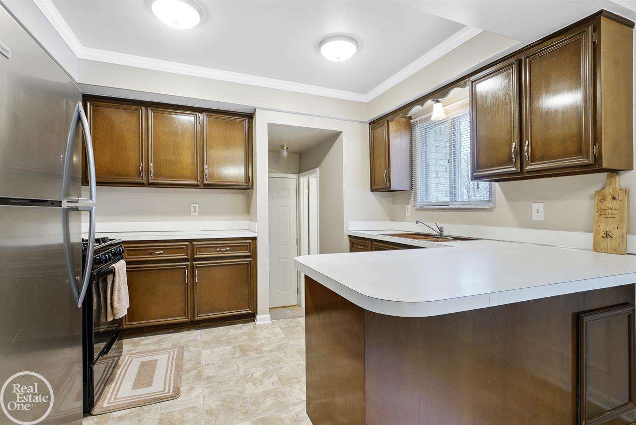 2236 Palms Road Columbus, MI 48063 - Photo 7 of 23 50004896-6.JPG