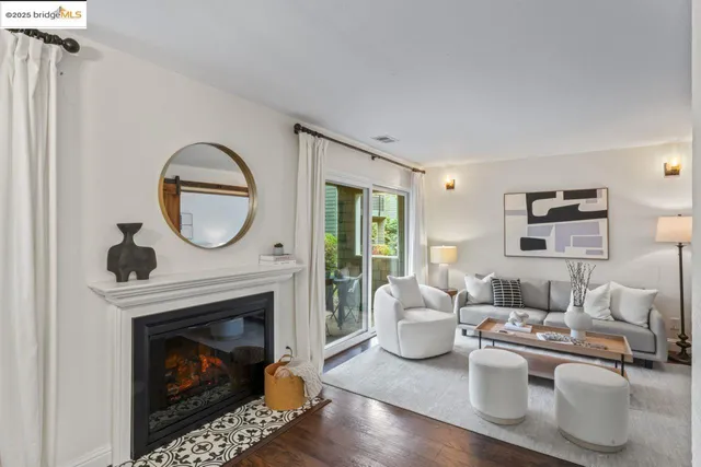 $545,000 | 50 Emery Bay Drive, Emeryville, CA 94608