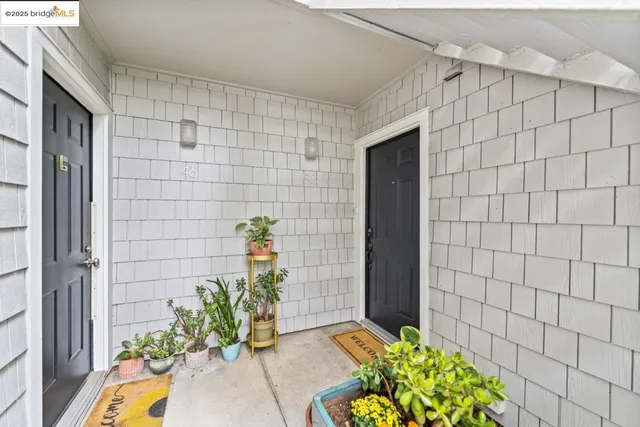 $545,000 | 50 Emery Bay Drive, Emeryville, CA 94608