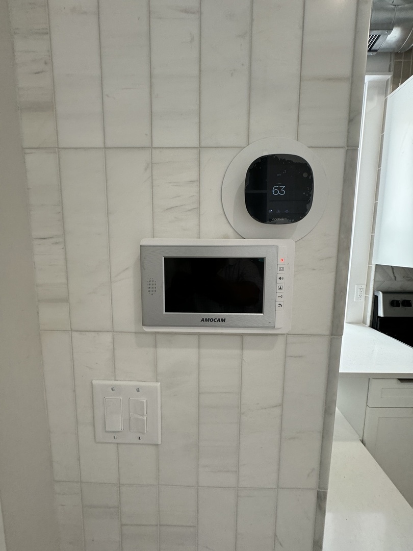 601 Green Bay Road, Unit 204 Wilmette, IL 60091 - Photo 3 of 14