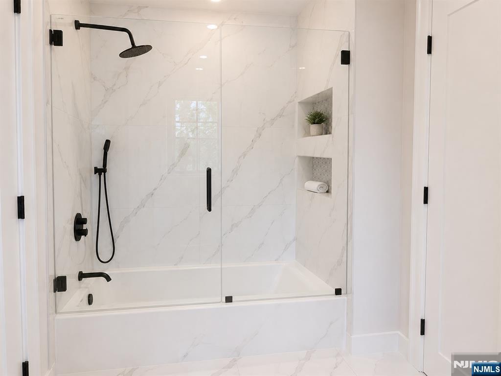 112 Old Tappan Road Old Tappan, NJ 07675 - Photo 18 of 28