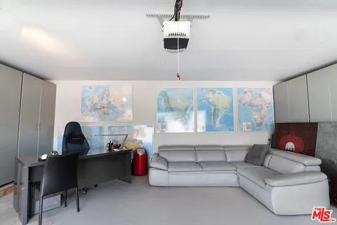 $1,849,000 | 922 Garfield Avenue, Venice, CA 90291