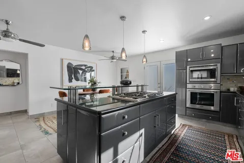 $1,849,000 | 922 Garfield Avenue, Venice, CA 90291