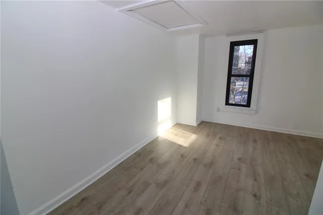 $180,000 | 1629 Glenbrook Avenue, Coraopolis, PA 15108