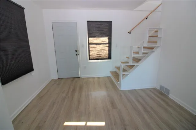 $180,000 | 1629 Glenbrook Avenue, Coraopolis, PA 15108