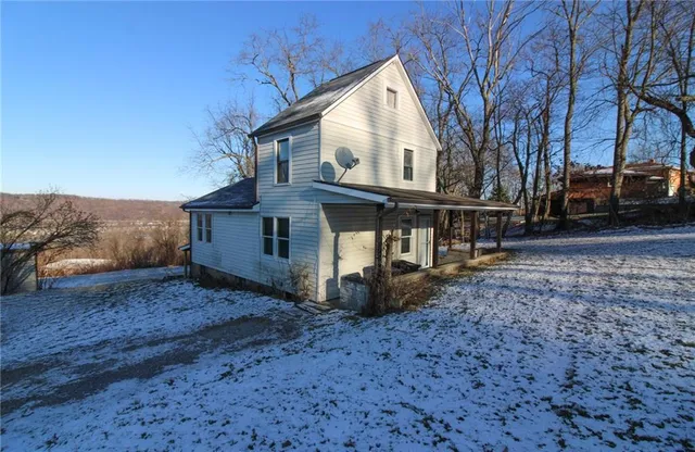 $180,000 | 1629 Glenbrook Avenue, Coraopolis, PA 15108