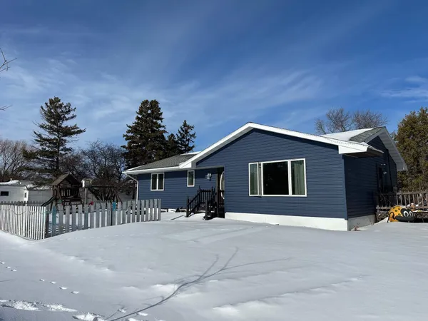 $229,900 | 913 Center Street East, Roseau, MN 56751
