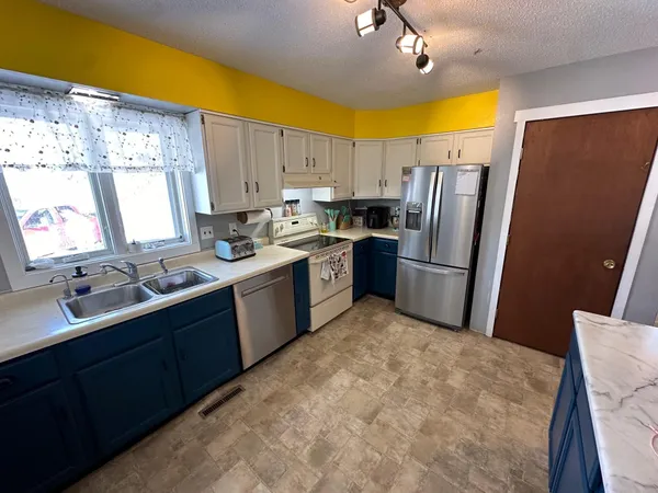 $229,900 | 913 Center Street East, Roseau, MN 56751