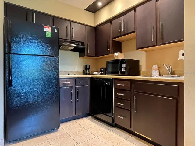 $199,000 | 8303 Palm Parkway, Unit 222/224, Orlando, FL 32836