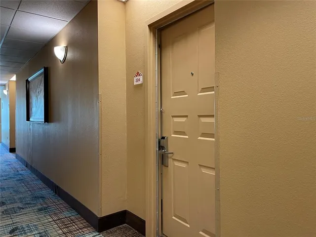 $199,000 | 8303 Palm Parkway, Unit 222/224, Orlando, FL 32836