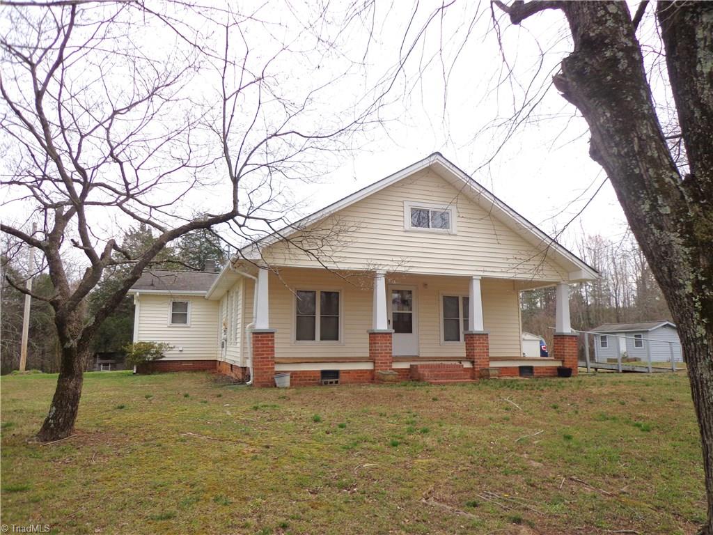 4815 Picketts Mill Road Seagrove, NC 27341 - Photo 10 of 17 Exterior Front w/Covered Porch