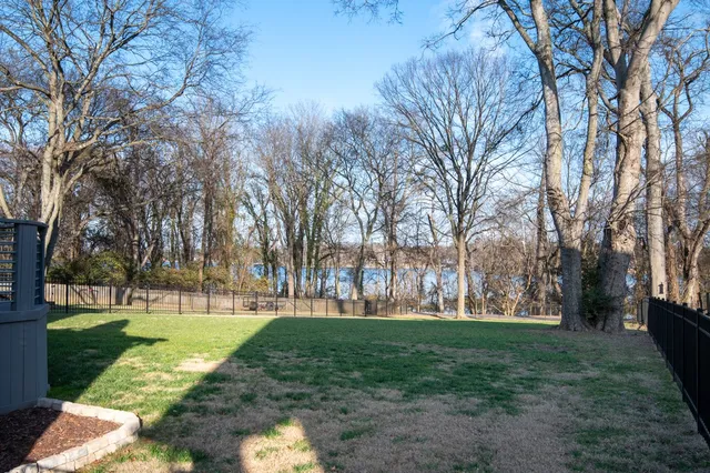 $469,900 | 107 Waters Edge Lane, Hendersonville, TN 37075