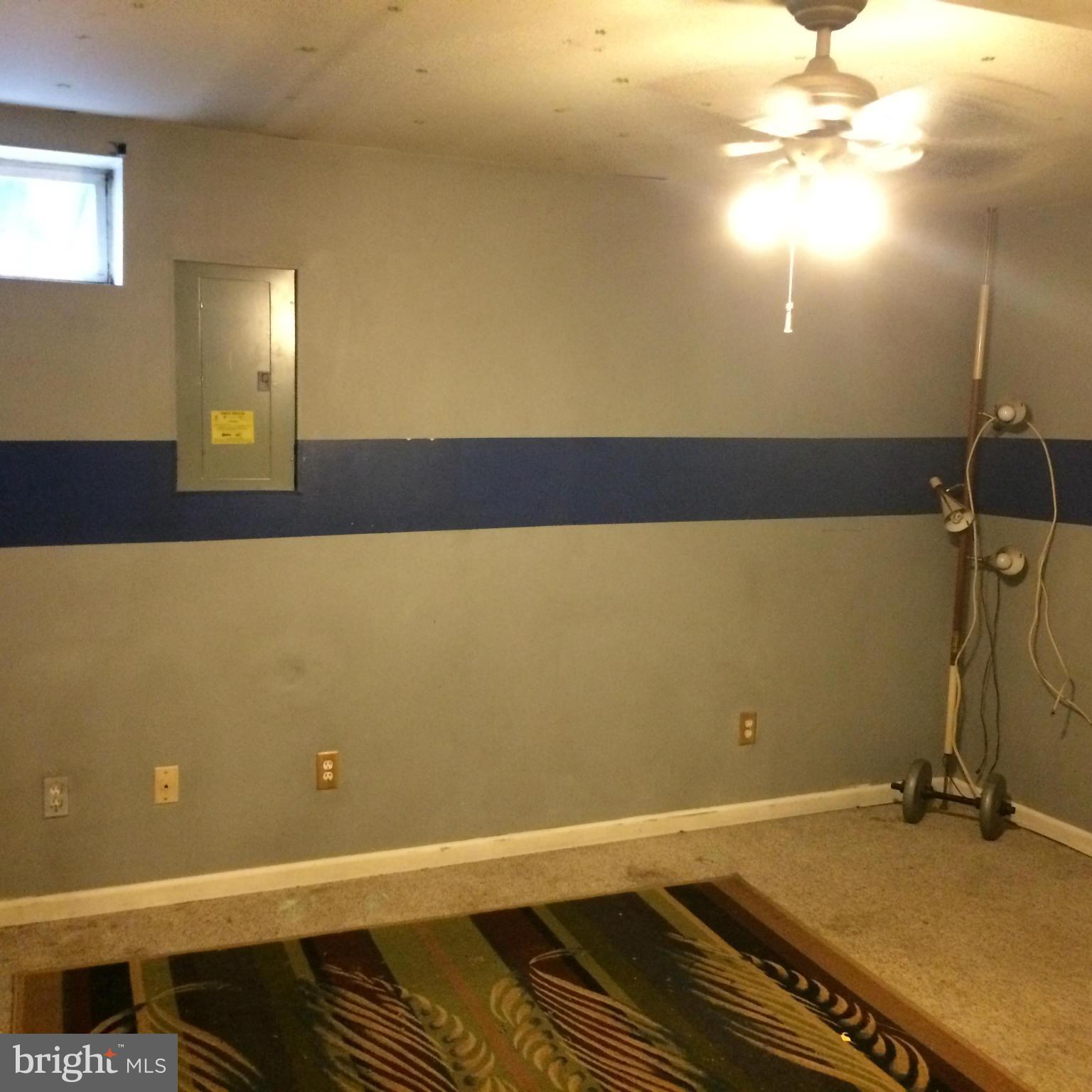 8094 Grandview Court Springfield, VA 22153 - Photo 11 of 13 a view of a room with gym equipment
