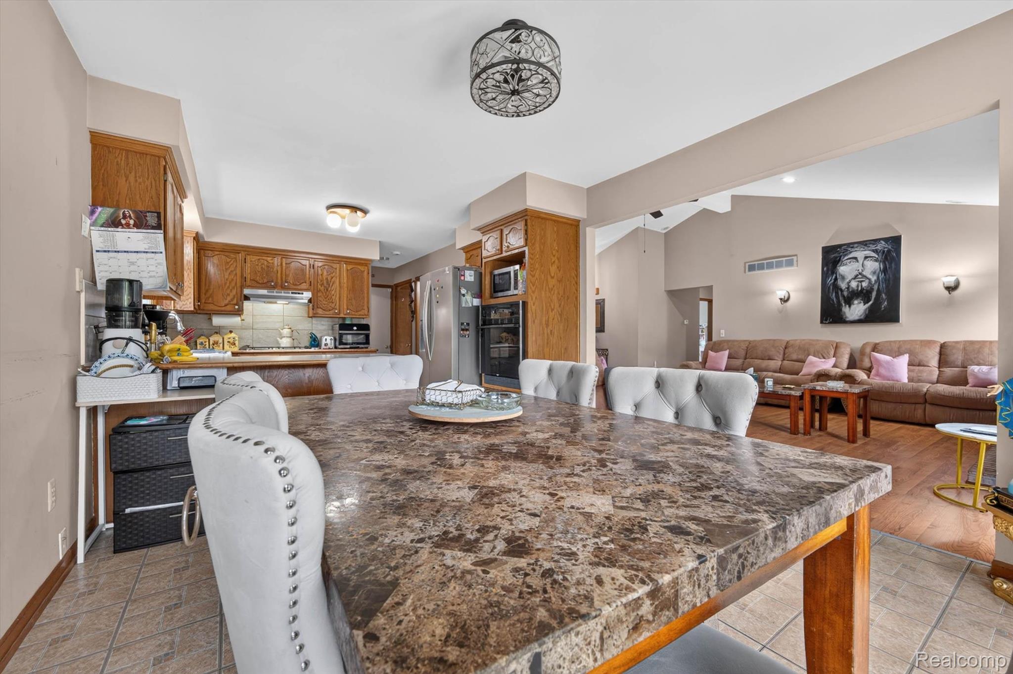 46362 Springhill Drive Utica, MI 48317 - Photo 11 of 59 Dining area