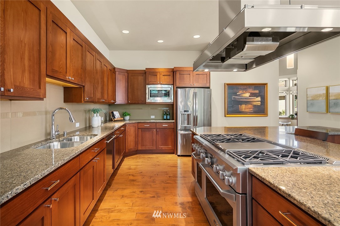 1033 North 41st Place Renton, WA 98056 - Photo 12 of 33 Gallery Image 12