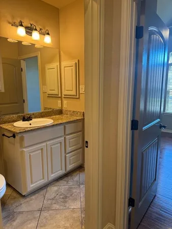 $1,950 | 3813 Estes Park, College Station, TX 77845