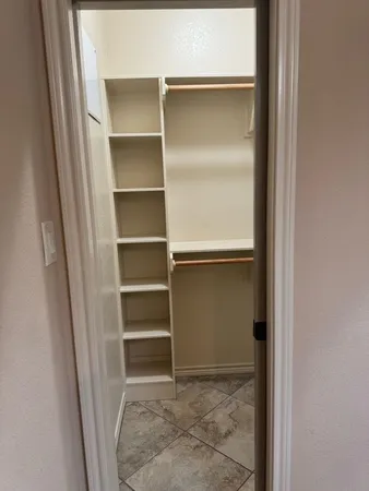 $1,950 | 3813 Estes Park, College Station, TX 77845