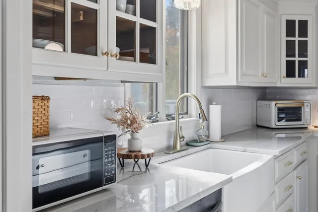 $575,000 | 6 Russet Lane, Hampstead, NH 03826