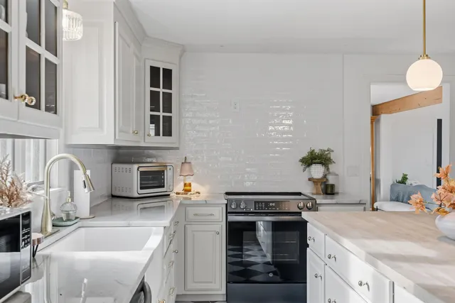 $575,000 | 6 Russet Lane, Hampstead, NH 03826