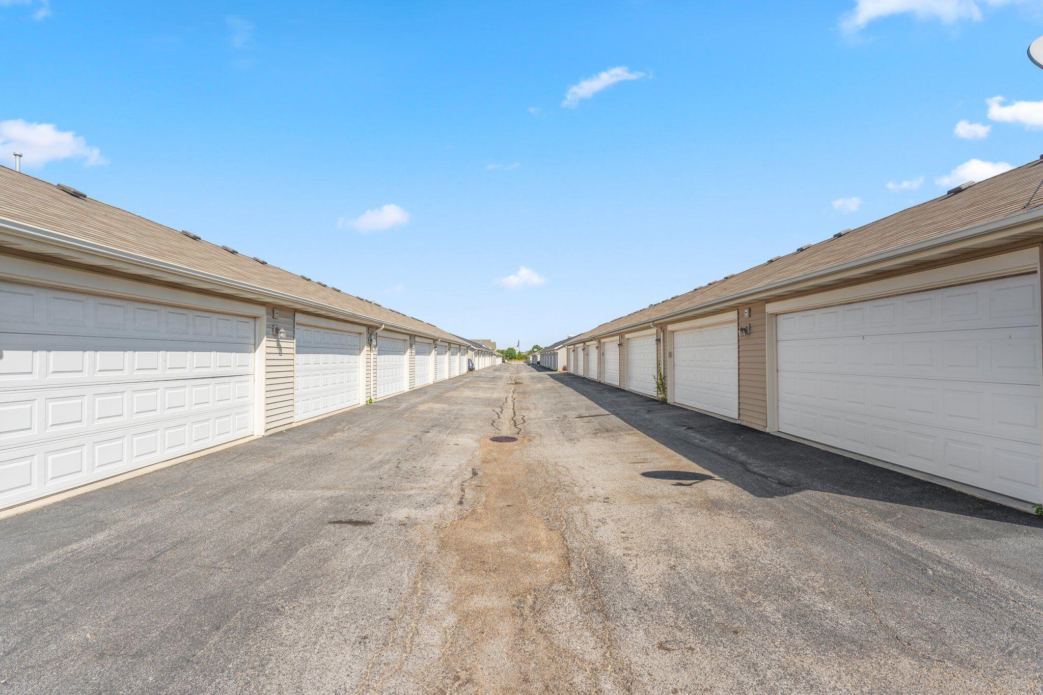 11405 Vermont Place Crown Point, IN 46307 - Photo 22 of 30 2048x1365