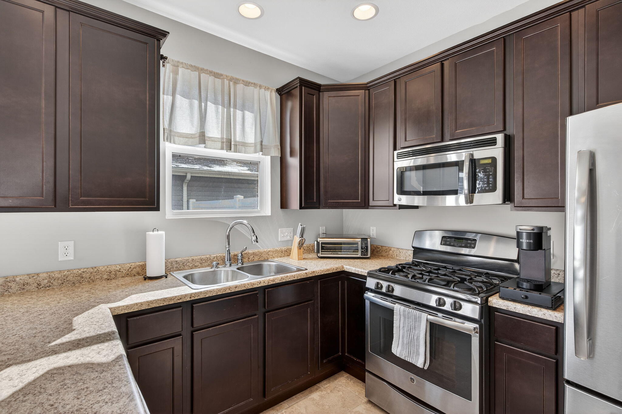 11405 Vermont Place Crown Point, IN 46307 - Photo 8 of 30 2048x1365