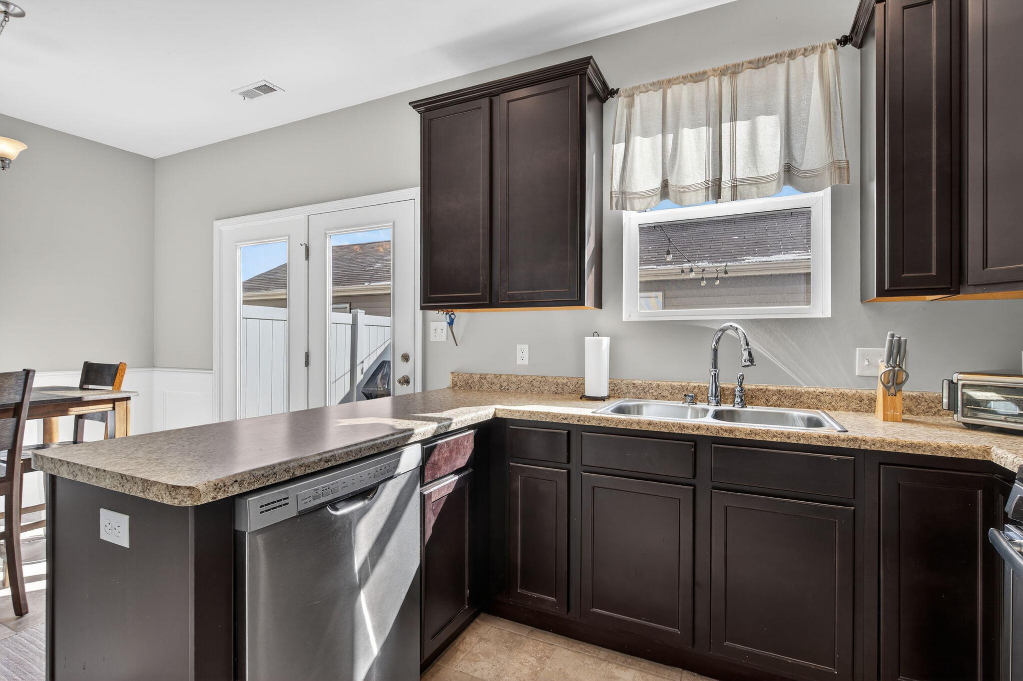 11405 Vermont Place Crown Point, IN 46307 - Photo 9 of 30 2048x1364