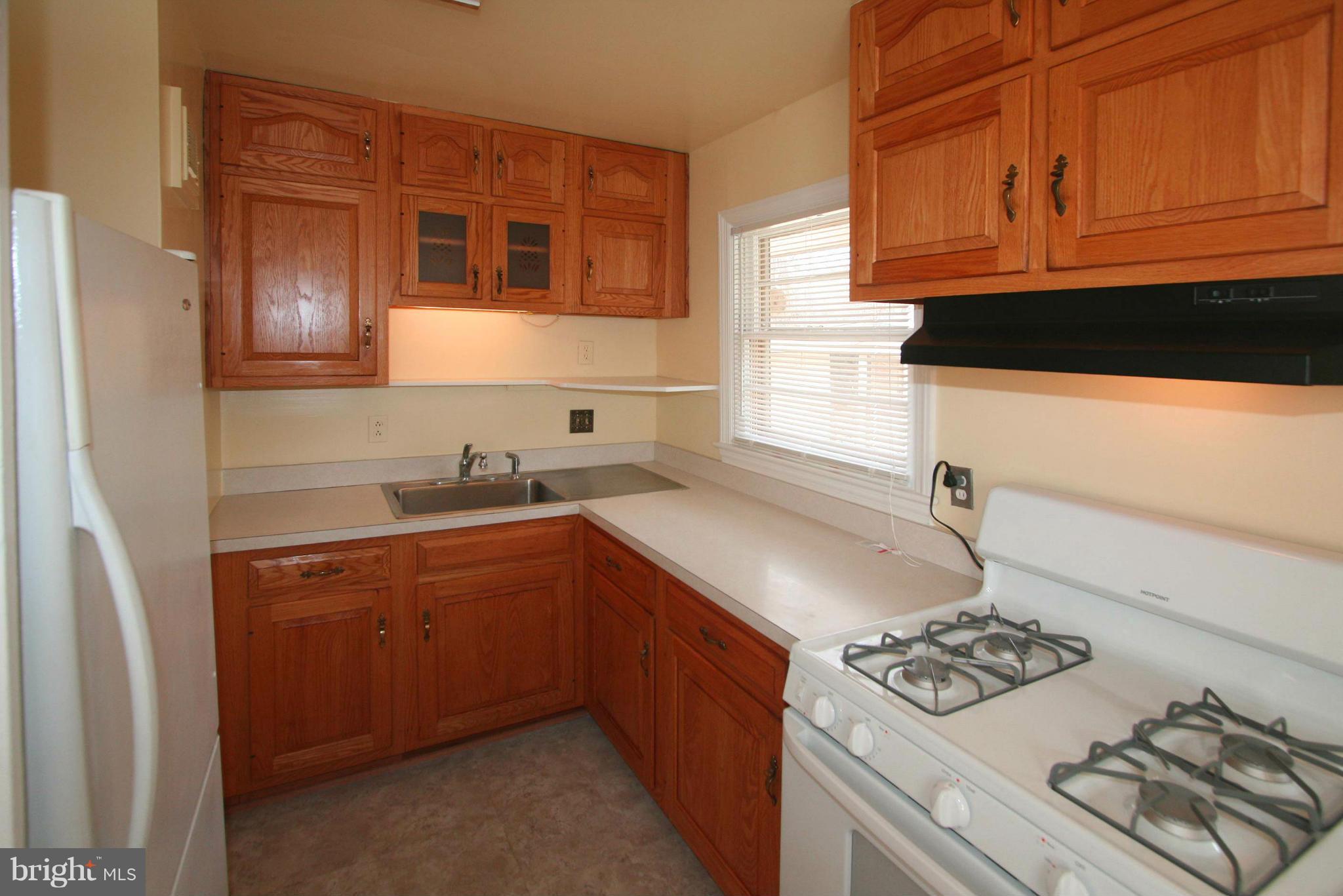 6927 Quander Road Alexandria, VA 22307 - Photo 4 of 16 Kitchen