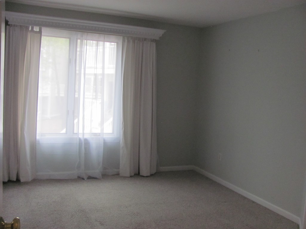 42 Pointe Rok Drive, Unit 42 Worcester, MA 01604 - Photo 12 of 27 Gallery Image 12