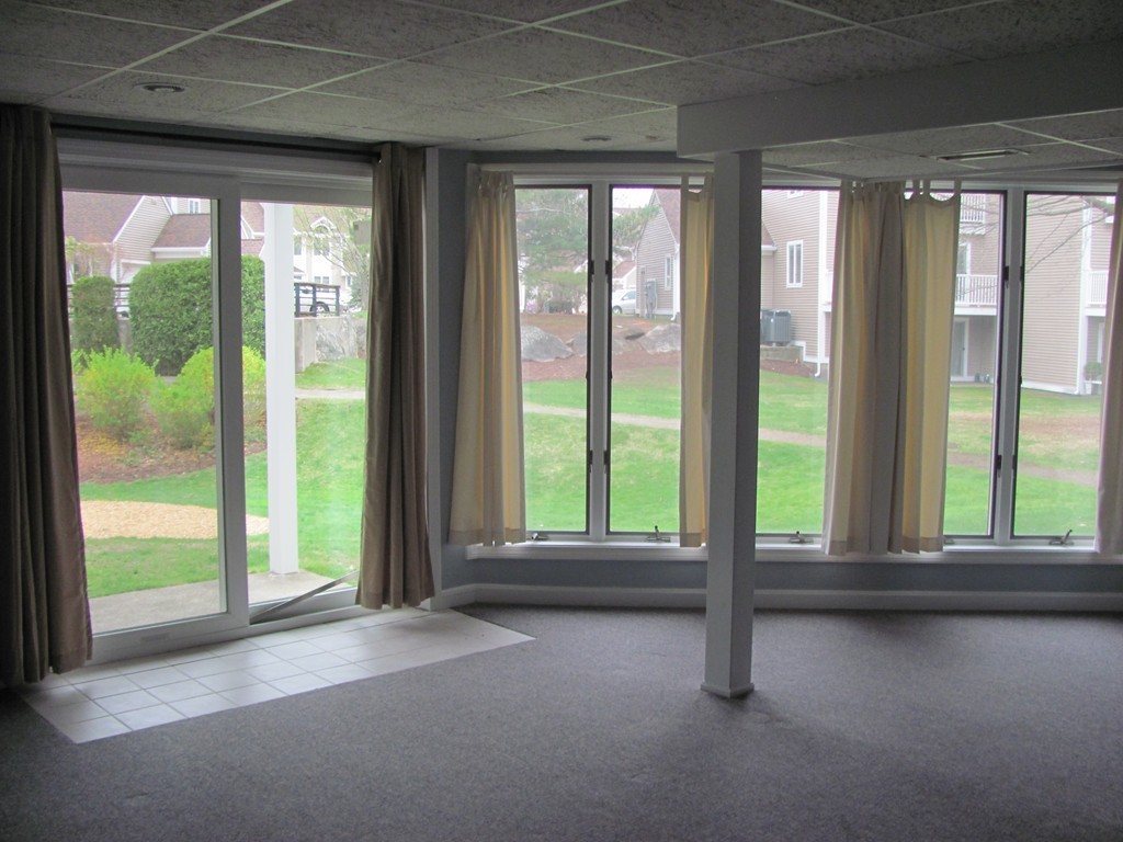 42 Pointe Rok Drive, Unit 42 Worcester, MA 01604 - Photo 17 of 27 Gallery Image 17
