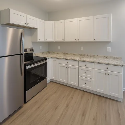 $2,250 | 312 Lake Avenue, Manchester, NH 03103