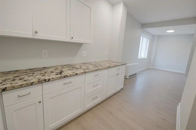 $2,250 | 312 Lake Avenue, Manchester, NH 03103