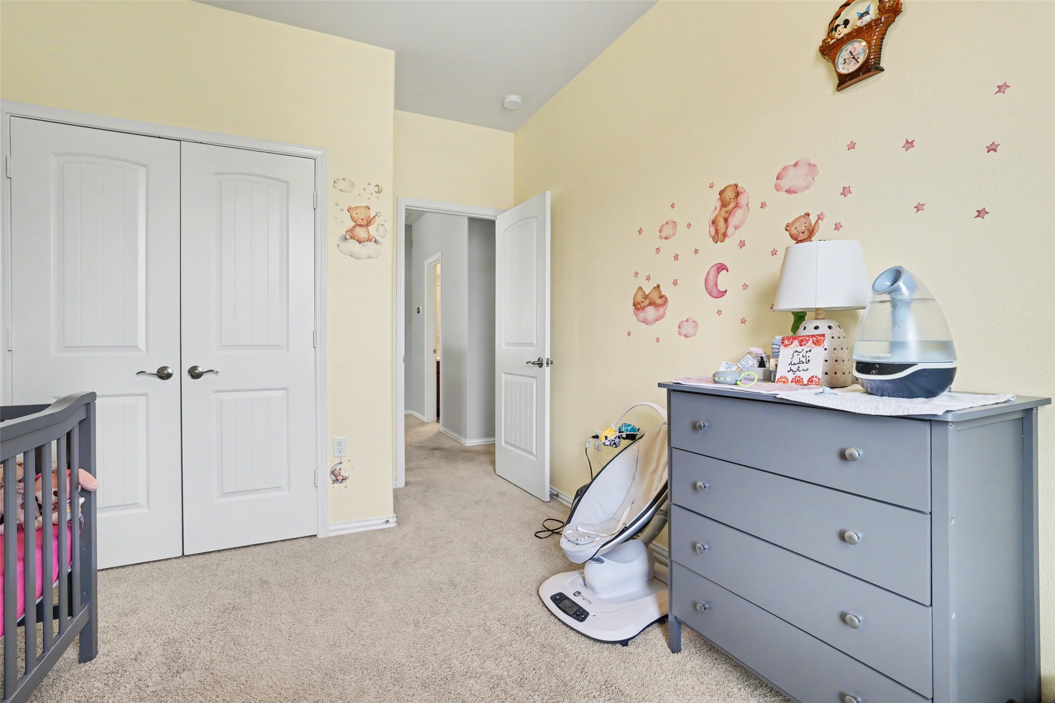 5845 Kleberg Trail Austin, TX 78747 - Photo 20 of 30 walk in closet with window