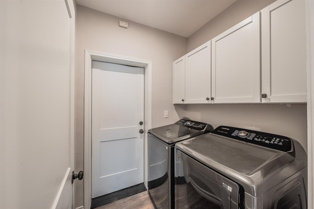 405 Dallas Street Rice, TX 75155 - Photo 30 of 40 a utility room with dryer and washer